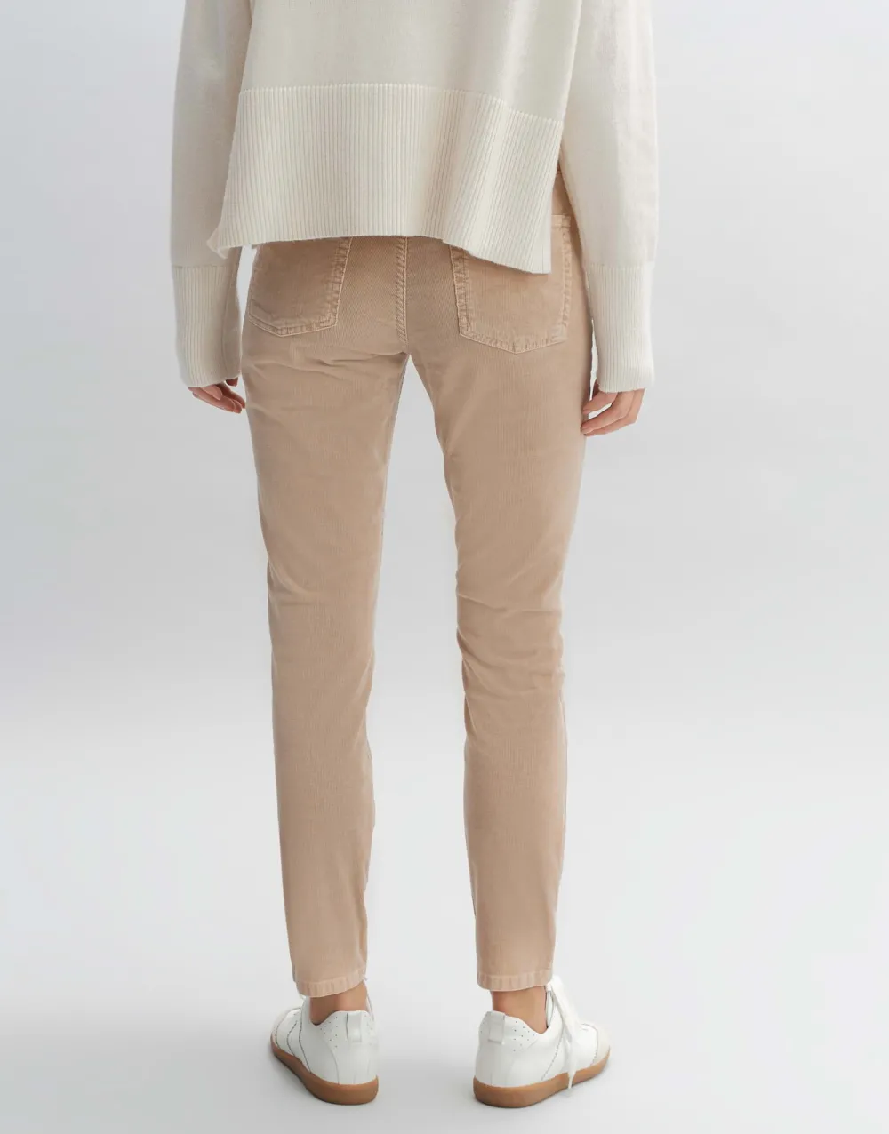 slim_jeans_evita_finecord_3.webp OPUS Fashion Slim Jeans Evita Finecord^ Jeans