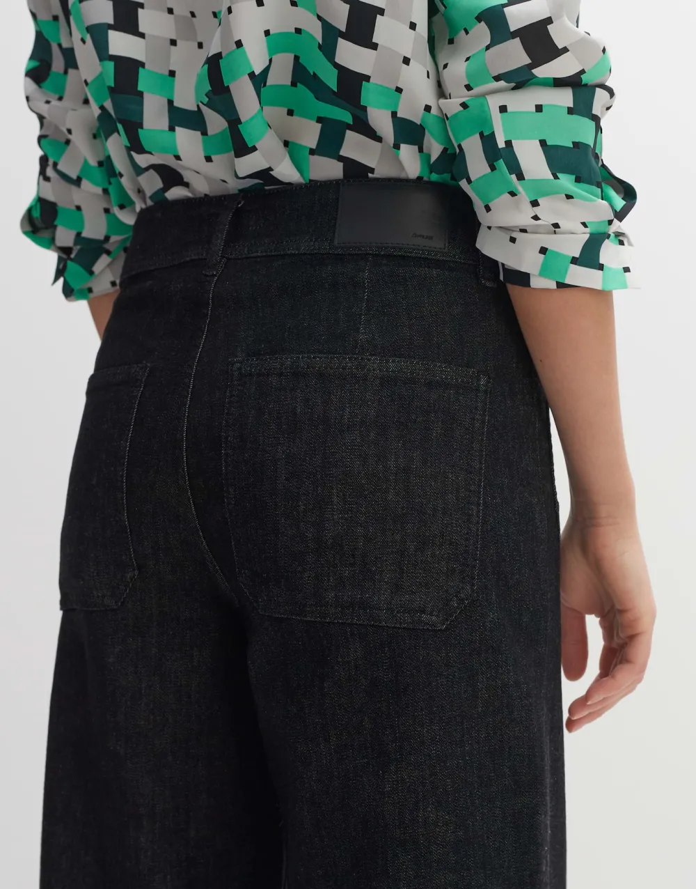 wide_cropped_jeans_macona_black_2.webp OPUS Fashion Wide Cropped Jeans Macona Black^ Jeans